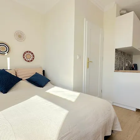 Apartmán Seredino Navy Apartment- Modern Comfort In A Quiet Location, 5 Minutes To Old Town & Seaside