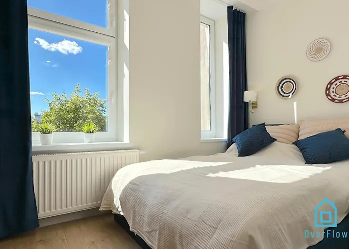 Apartman Seredino Navy Apartment- Modern Comfort In A Quiet Location, 5 Minutes To Old Town & Seaside Gdańsk